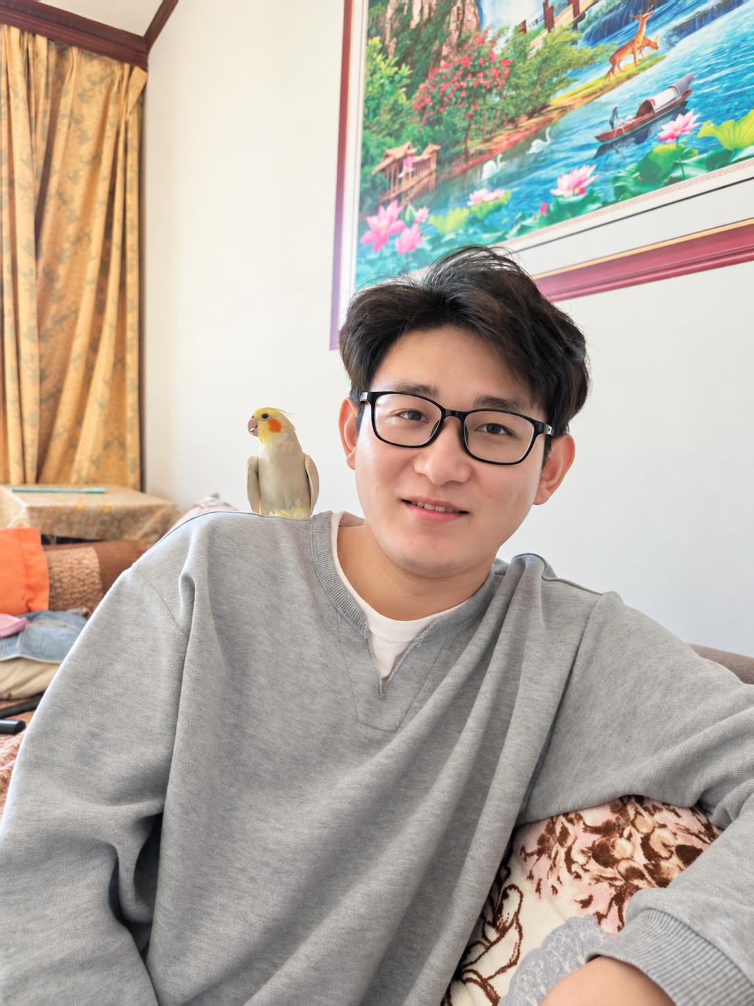 张洪霖个人照片